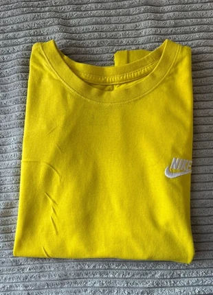 T shirt Nike en très bon état taille XS t shirt 5, marque: Nike, état: Très bon état, taille: XS, 10,00 €, 11,20 € Protection acheteurs incluse
