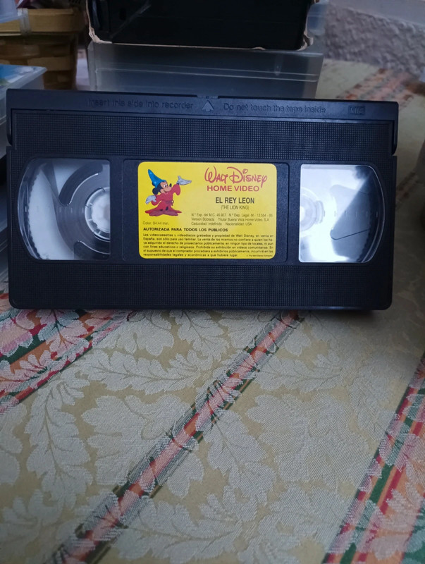 Cinta VHS de El rey leon sin caratula