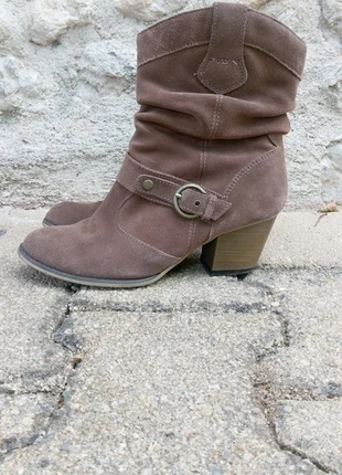 Bottes taupes en croûte de cuir La halle Très bon état, marca: La Halle, estado: Muy bueno, tamaño: 36, 30,00 €, 32,20 € Protección al comprador incluida