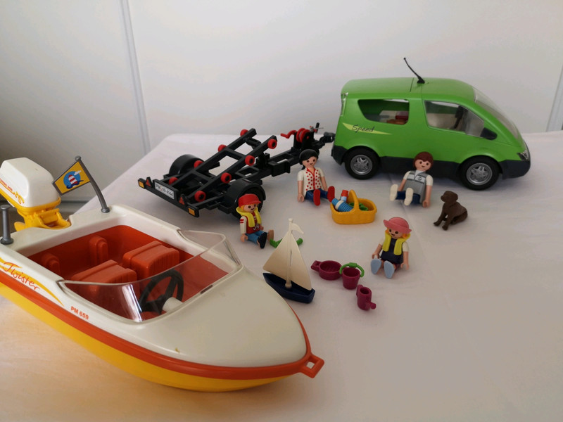 Playmobil 4144 Voiture familiale avec bateau