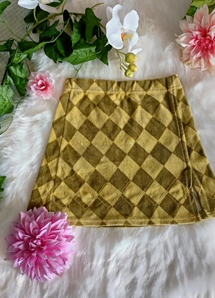 Jolie jupe courte hiver velours, brand: Kiabi, condition: Very good, size: 10 years / 140 cm, €7.00, €8.05 includes Buyer Protection Pro