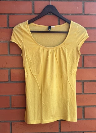 camiseta amarilla Y2K, brand: y2k, condizioni: Ottime, taglia: S / IT 40 / EU 36, €12.00, €13.30 include la Protezione acquisti