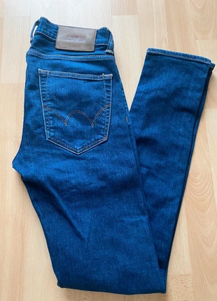 Jean Edwin, marke: Edwin, zustand: Sehr gut, größe: W28 | DE 44, 17,00 €, 18,55 € inklusive Vinted-Käuferschutz