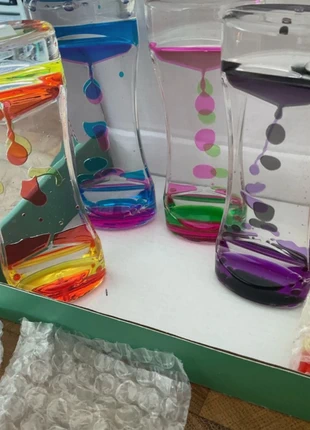 Un sablier sensoriel, merk: Me, staat: Heel goed, maat: 5 jaar / 110 cm, € 6,50, € 7,53 inclusief Kopersbescherming