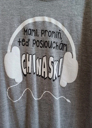 Obrázek k inzerátu: Chinaski merch podepsané tričko