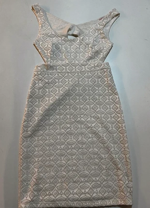 Robe Boholove, merk: boholove, staat: Heel goed, maat: S / 36 / 8, € 3,00, € 3,85 inclusief Kopersbescherming