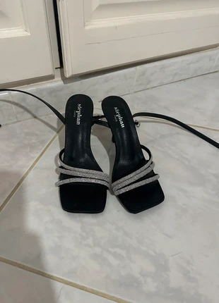 Talon aiguille noir , merk: Badgal, staat: Nieuw zonder prijskaartje, maat: 37, € 15,00, € 16,45 inclusief Kopersbescherming