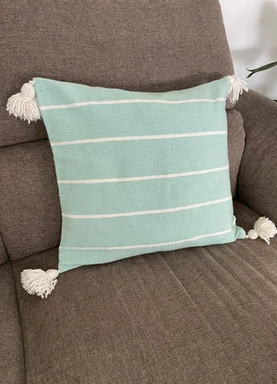 Housse de coussin coton, merk: Fait Main, staat: Nieuw zonder prijskaartje, maat: 50 x 50 cm, € 15,00, € 16,45 inclusief Kopersbescherming