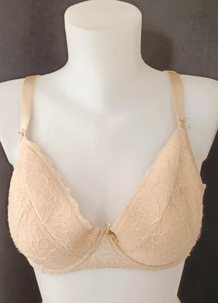 Soutien-gorge Paddé avec bretelles réglables, marque: Gorteks, état: Très bon état, taille: 105D, 2,00 €, 2,80 € Protection acheteurs incluse