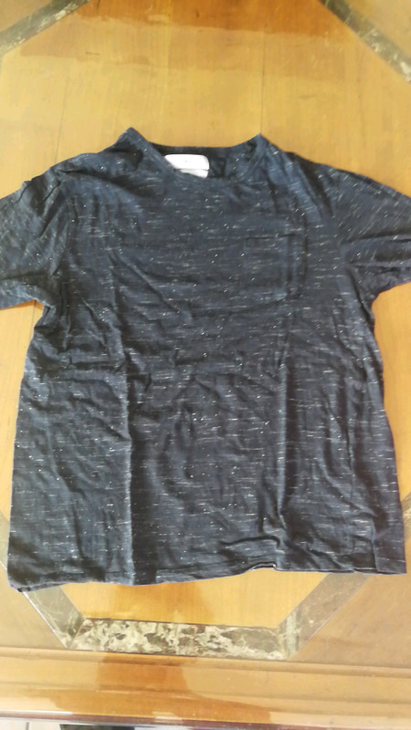T Shirt Zara taille M manche courte 2
