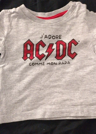 T-shirt manches courtes AC/DC 12 mois, marca: AC/DC, estado: Muito bom, tamanho: 12-18 meses / 80 cm, €1.00, €1.75 inclui Proteção do Comprador
