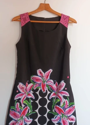 Vestido nuevo de Desigual., merk: Desigual, staat: Nieuw zonder prijskaartje, maat: M / 38 / 10, € 14,00, € 15,40 inclusief Kopersbescherming