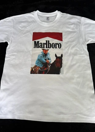 T-Shirt Malboro Old West, brand: sol's, condizioni: Nuovo senza cartellino, taglia: M, €16.00, €17.50 include la Protezione acquisti