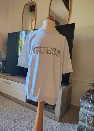 Tee shirt guess femme à strass taille S, marke: GUESS, zustand: Sehr gut, größe: S / 36 / 8, 8,90 €, 10,05 € inklusive Vinted-Käuferschutz