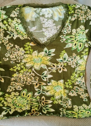 Te shirt manches 3/4 motif fleurs marque Palme, brand: PALME, condizioni: Ottime, taglia: M / IT 42 / EU 38, €3.00, €3.85 include la Protezione acquisti