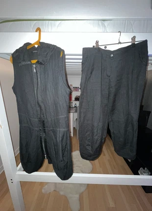 Ensemble noir pantacourt et haut sans manches, brand: Mado et les Autres, condition: Very good, size: S / 36 / 8, €4.00, €4.90 includes Buyer Protection