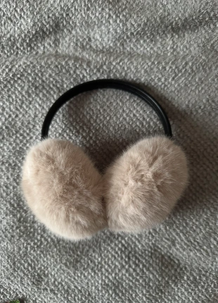 fluffy earmuffs, brand: H&M, condition: Very good, size: S, £3.00, £3.85 includes Buyer Protection