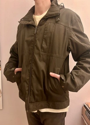 Abrigo/chaqueta verde caqui de Quechua, marca: Quechua, estado: Muy bueno, tamaño: L, 50,00 €, 53,20 € Protección al comprador incluida