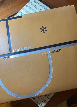 Vinile BoxSet  - Various – Leaders Of Jazz, staat: Heel goed, € 45,00, € 47,95 inclusief Kopersbescherming