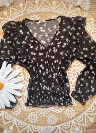 Haut Noir à Fleurs Cache Cache Taille 40 L – Manches Transparentes, Coupe Cintrée, Très Bon État, marca: Cache Cache, estado: Muito bom, tamanho: L / 40 / 12, €5.00, €5.95 inclui Proteção do Comprador