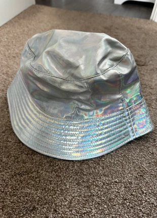 Silver holographic bucket hat, brand: Primark, condition: Very good, size: One size, £1.50, £2.28 includes Buyer Protection