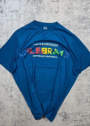 T-shirt officiel Uefa Euro 2024 bleu Celebrate 6XL, marque: UEFA, état: Très bon état, taille: 6XL, 19,99 €, 21,69 € Protection acheteurs (Pro) incluse