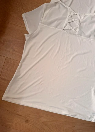 White T-shirt, brand: Armand Thiery, condition: Very good, size: L / 40 / 12, €2.00, €2.80 includes Buyer Protection