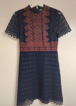 Lace dress Sandro Paris, marque: Sandro, état: Neuf sans étiquette, taille: S / 36 / 8, 50,00 €, 53,20 € Protection acheteurs incluse