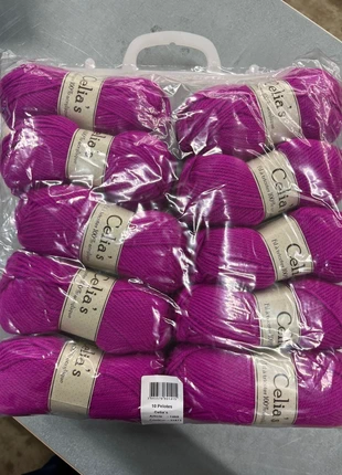 Lot 10 Pelotes de Laine Celia's Violet, brand: LAINE, condizioni: Nuovo con cartellino, €9.99, €11.19 include la Protezione acquisti Pro