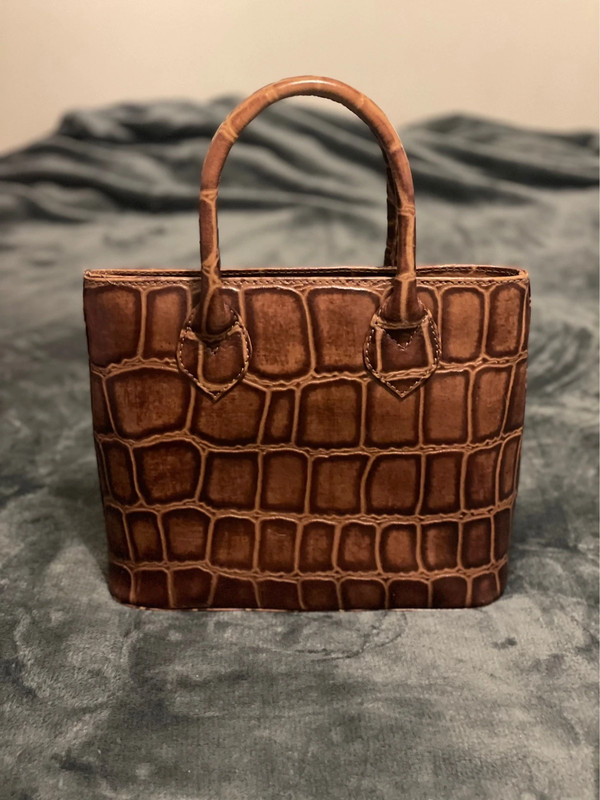 Osprey hot sale crocodile handbag