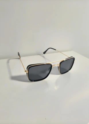 Gafas Tony Stark Black, marque: Marvel, état: Neuf sans étiquette, 12,00 €, 13,30 € Protection acheteurs incluse