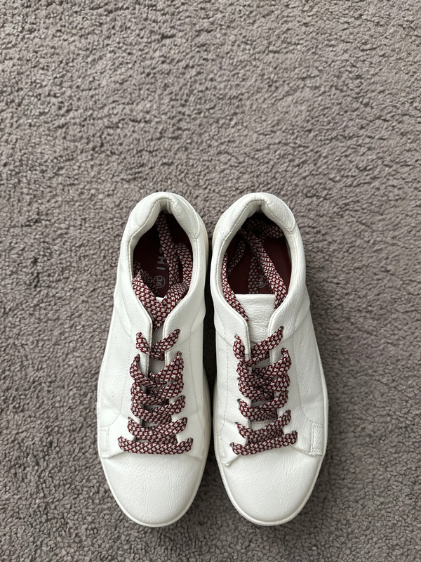 White Ichi sneakers 2