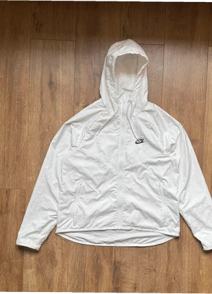 Nike White Windrunner Jacket – Women’s Size S, brand: Nike, condition: Very good, size: S, £14.00, £15.40 includes Buyer Protection