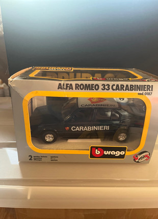 Alfa Romeo Alfa 33 Carabinieri burago 1/24 cod 0187 Nieuw in originele verpakking!, merk: Bburago, staat: Nieuw met prijskaartje, maat: Prematuur, tot 44 cm, 37,50 €, 40,08 € inclusief Kopersbescherming