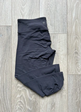 Lululemon legging capri noir taille 8 femme yoga fitness running taille haute froncée, marque: Lululemon, état: Très bon état, taille: M / 38 / 10, 20,00 €, 21,70 € Protection acheteurs incluse