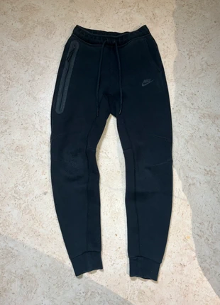 Jogging Nike Tech XS, marque: Nike, état: Neuf sans étiquette, taille: XS, 45,00 €, 47,95 € Protection acheteurs incluse