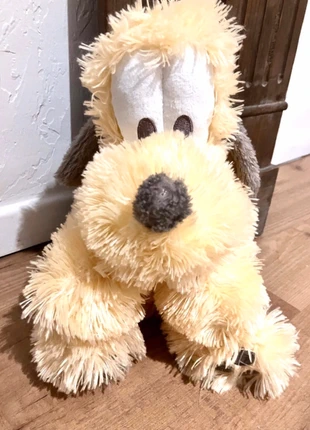 Peluche Disneyland Paris fluffy pluto doudou chien, marque: Disneyland Paris, état: Très bon état, taille: Taille unique, 6,90 €, 7,95 € Protection acheteurs incluse