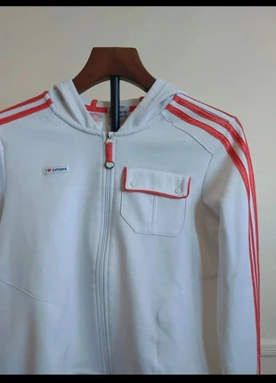 Belle Adidas vintage en taille S, marque: adidas, état: Très bon état, taille: S / 36 / 8, 12,00 €, 13,30 € Protection acheteurs (Pro) incluse