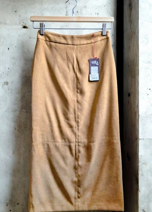 🎀maxi gonna elegante vita alta lunga scamosciata senape donna S/36/40, marca: ELEGANTE, estado: Novo com etiquetas, tamanho: S / 36 / 8, €7.50, €8.58 inclui Proteção do Comprador