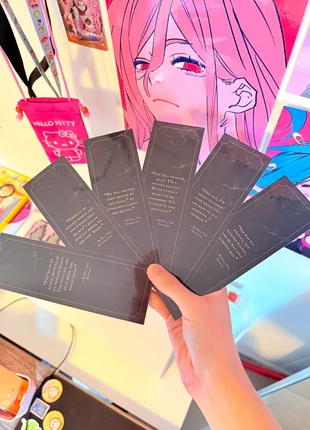 Dark Verse Series, RuNyx - Waterproof boekenlegger set van 6, merk: FairyLoot, staat: Heel goed, € 8,95, € 10,10 inclusief Kopersbescherming