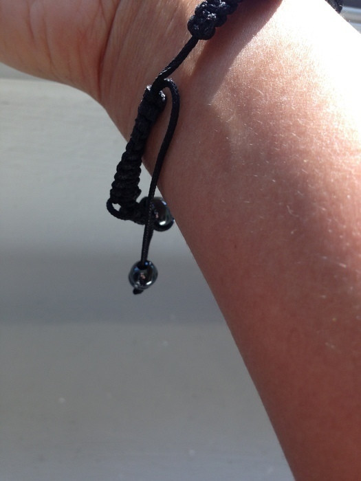 bracelet fantaisie avec perles et corde 5