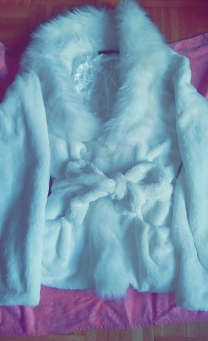 Manteau fourrure blanc 1