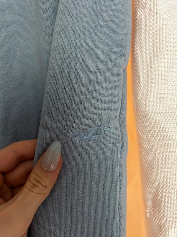 baby blue hollister sweat pants 2