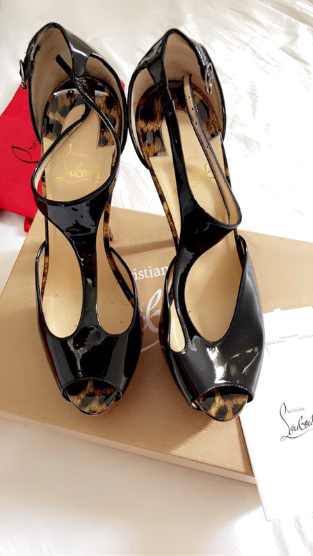 Sandales noires Christian Louboutin Vinted