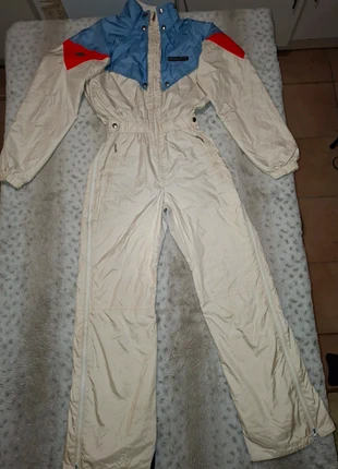 Combinaison de ski vintage année 80 90 habille de neige hiver Descente thermo piste 38, marque: Descente, état: Très bon état, taille: M / 38 / 10, 90,00 €, 95,20 € Protection acheteurs incluse