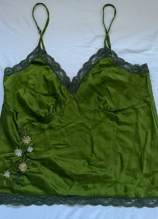 green satin floral cami, brand: Daisy Fuentes, condition: Very good, size: 12 / L, $10.00, $11.20 includes Buyer Protection
