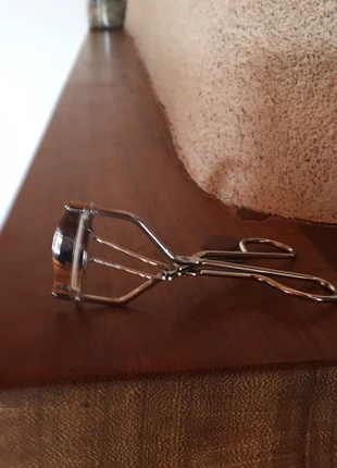 Courbe sourcil, condition: Very good, €3.00, €3.85 includes Buyer Protection