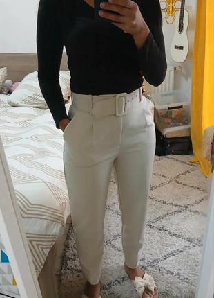 Pantalon à pince Zara, marque: Zara, état: Bon état, taille: S / 36 / 8, 3,70 €, 4,59 € Protection acheteurs incluse