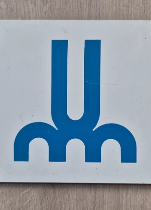 Mooie Université Montréal plaat voor in de mancave, staat: Heel goed, € 5,00, € 5,95 inclusief Kopersbescherming