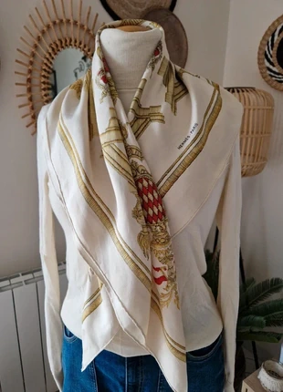 Hermès / Superbe Carré foulard de luxe rare Deo Juvante Monaco en 100% soie vintage blanc crème, merk: Hermès, staat: Goed, € 150,00, € 158,20 inclusief Kopersbescherming Pro